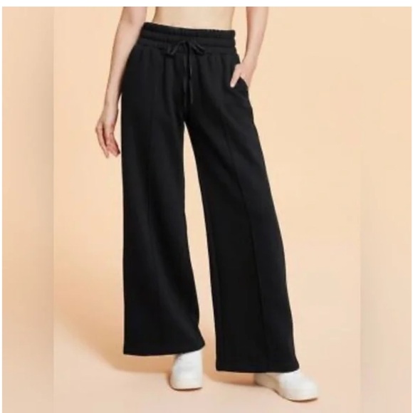 Blogilates Women's Travel Trouser High-Rise Wide Leg Sweatpants NWT Black 1X - Picture 1 of 11